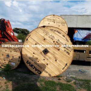 Cáp CXV/SE/DSTA 3x240 CADIVI 24KV