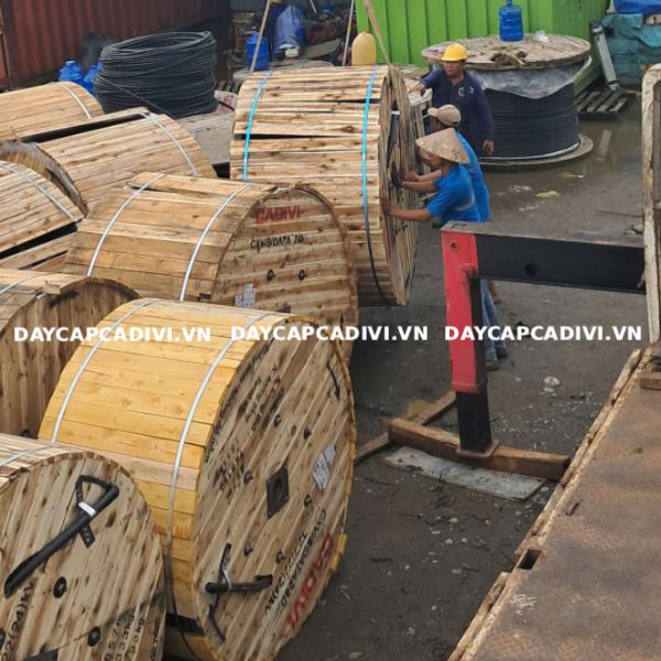Cáp hàng cáp CXV S DATA 240 CADIVI số lượng lớn chiết khấu cao
