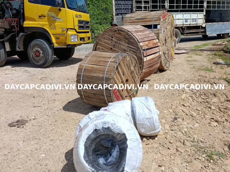 Giao hàng cáp ACSR CADIVI dự án Ninh Thuận