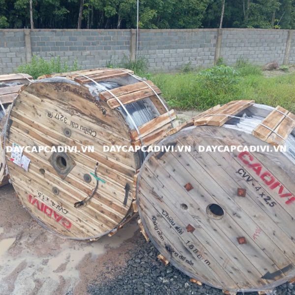 Giao hàng cáp CVV CADIVI 4x25 hạ thế 4 lõi