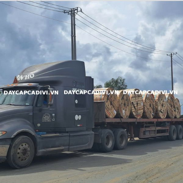 Giao hàng cáp CXV/S/DATA 240 CADIVI 24KV