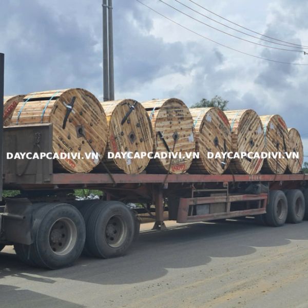 Giao hàng cáp CXV/S/DATA 240mm2 CADIVI 24KV