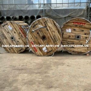 Giao hàng cáp nhôm AV 400 CADIVI 0,6/1KV