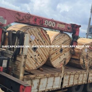 Giao hàng cáp trung thế CXV/S/DATA CADIVI số lượng lớn