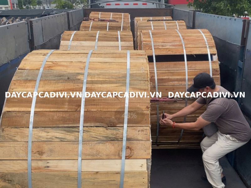 Giao hàng dây cáp điện CXV CADIVI hạ thế dự án thủy điện Xekaman 3 Lào