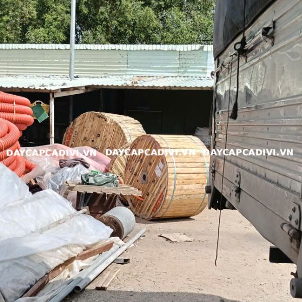 Giao hàng cáp CXV CADIVI hạ thế 0,6/1KV