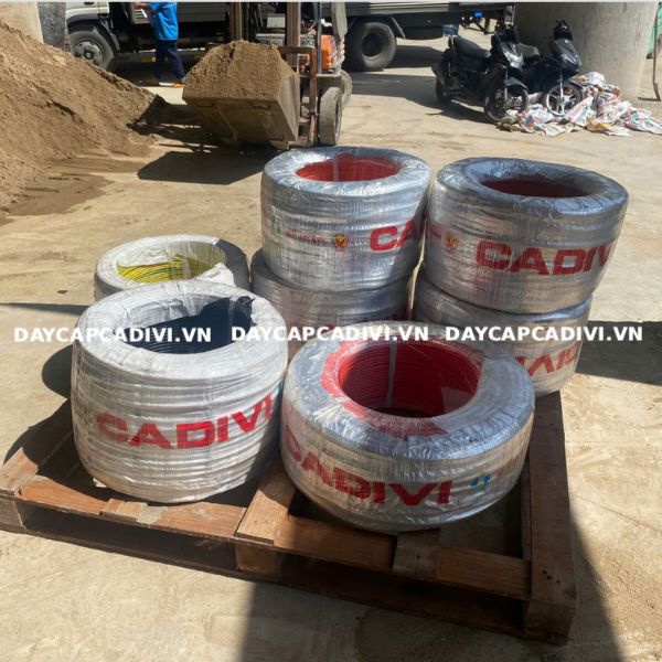 Giao hàng thi công cáp CVV CADIVI hạ thế 0,6/1KV