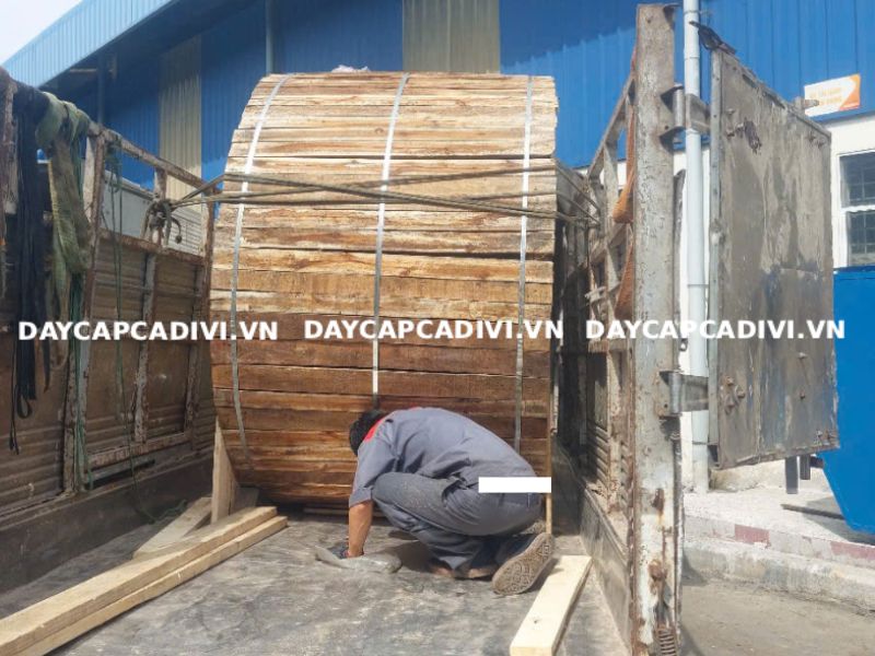 Giao hàng thi công dự án dây cáp 3 lõi CXV/SE/DSTA CADIVI