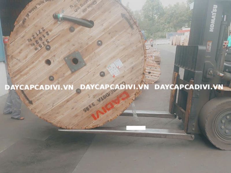 Vận chuyển cáp CXV/SE/DSTA CADIVI cấp hàng thi công dự án ĐắK Nông