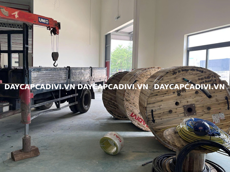 Cấp hàng cáp CXV 70 CADIVI dự án nhà máy Fullway Đồng Nai