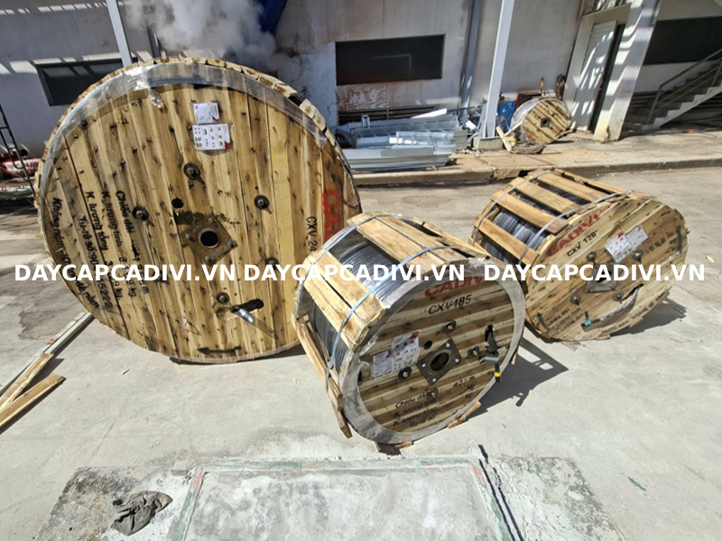Giao hàng cáp CXV-120, CXV-185, CXV-240 CADIVI thi công dự án Bình Dương