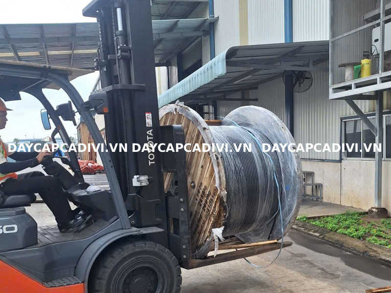 Vận chuyển cáp CXV CADIVI 70mm2