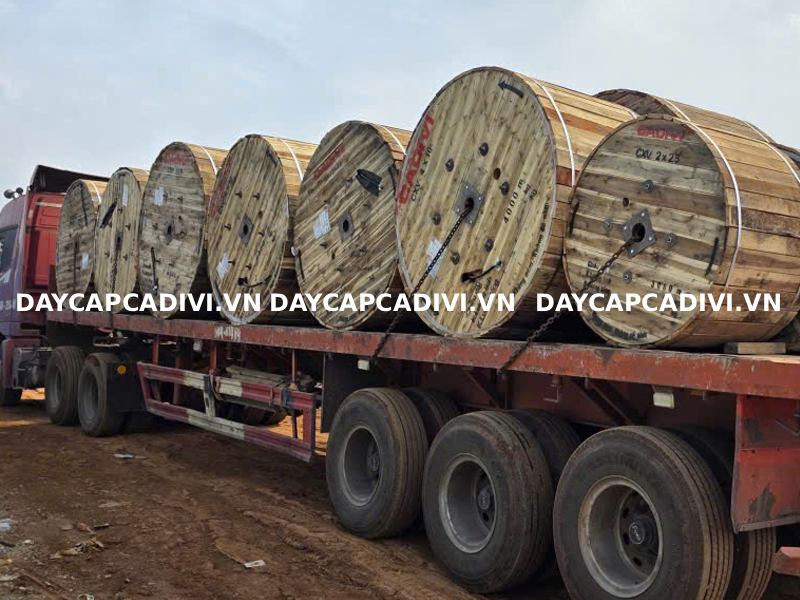 Vận chuyển lô hàng cáp CADIVI dự án sân bây Long Thành