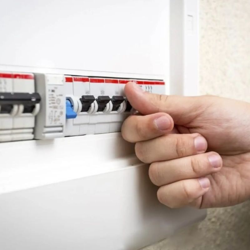 Những lưu ý khi sử dụng aptomat