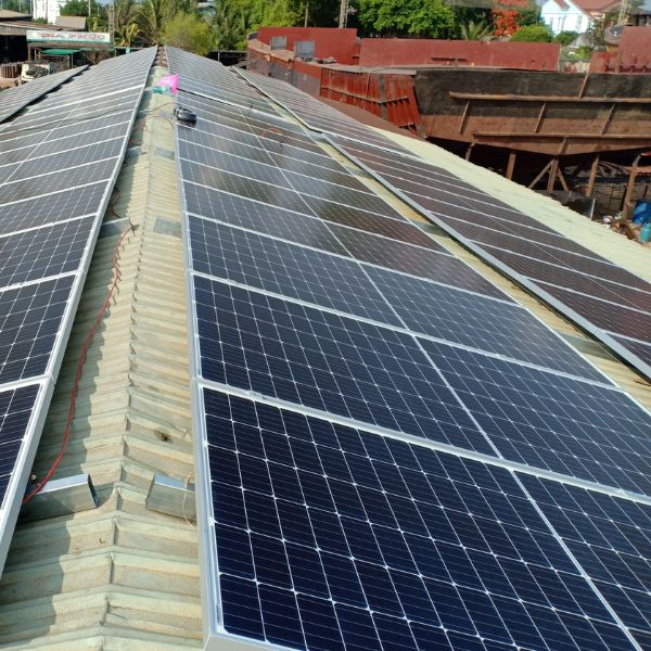 Thi công điện mặt trời áp mái nhanh chóng, giá tốt
