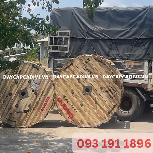 Giao Hàng Cáp LV-ABC 2 Lõi CADIVI Dự Án Long An