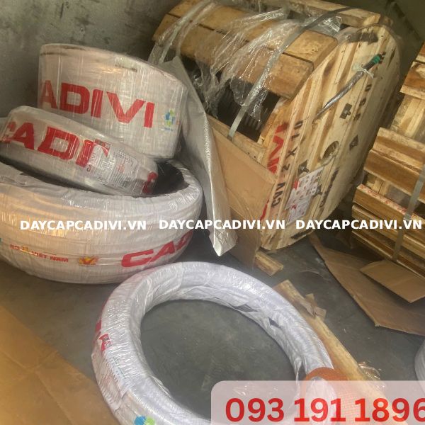 Daycapcadivi giao 4 cuộn cáp nhỏ CADIVI dự án An Giang