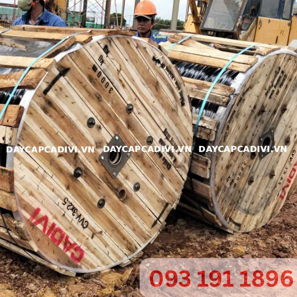 Giao Hàng 1000 Mét Dây Cáp CVV CADIVI Dự Án KCN Giao Long Bến Tre